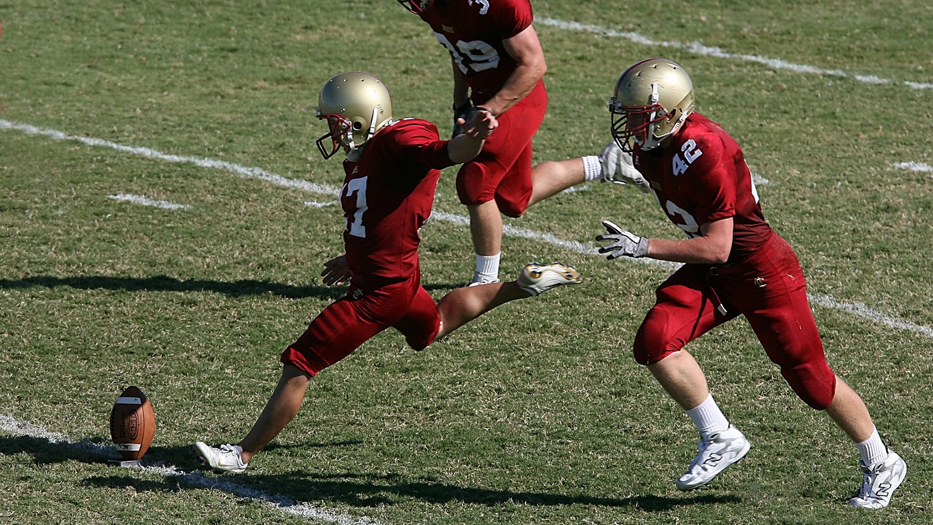 开云棋牌-赛季中期总结会议召开教练组提出攻防两端需同步提升